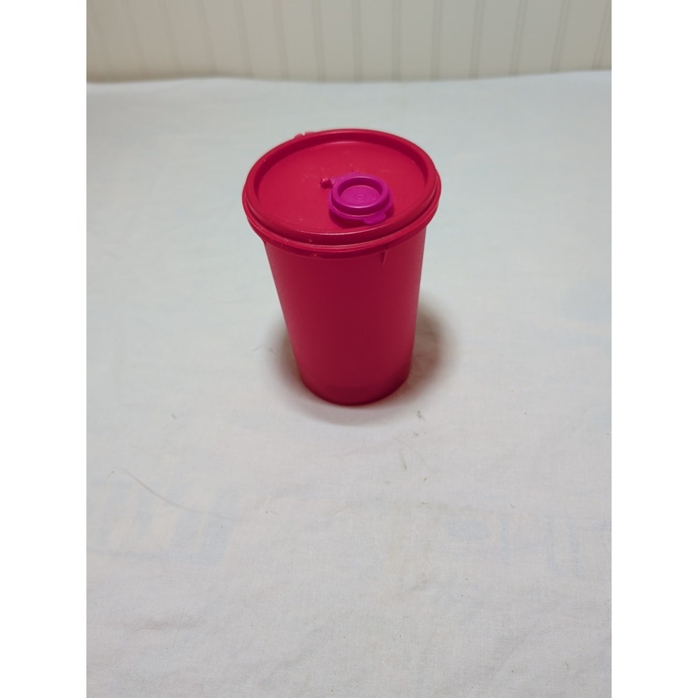 Vintage Tupperware 262 Pink Handolier Tumbler 32 oz Flip Top Pour Lid USA